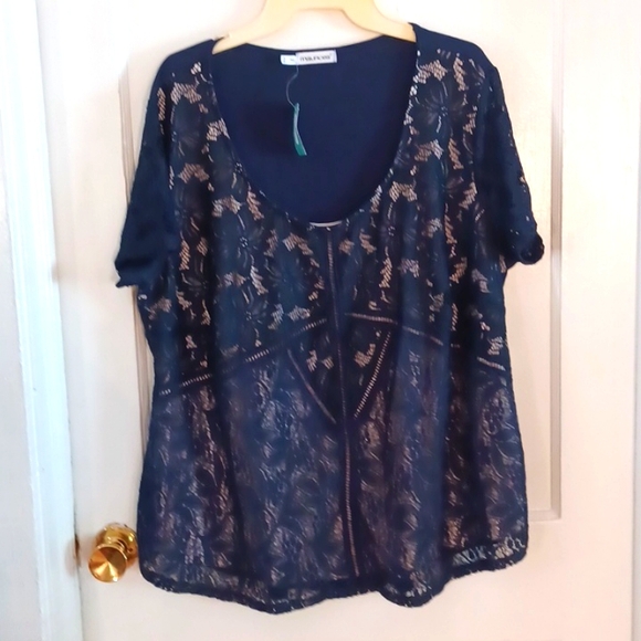 Maurices women's top size 2 blue lace - Picture 1 of 6